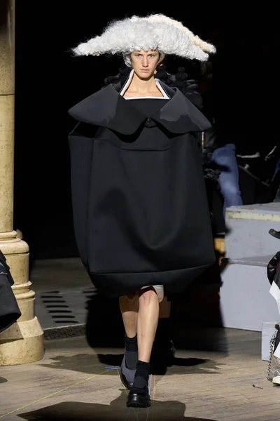 Look 9